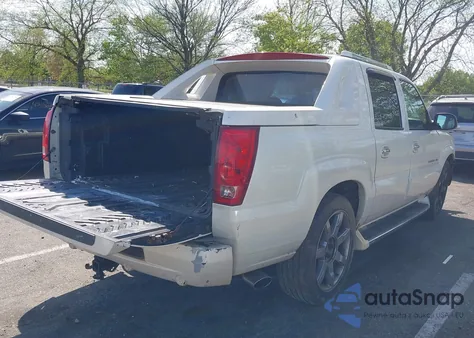 2004 Cadillac Escalade Ext Standard z USA, uszkodzony, nr VIN 3GYEK62N34G304883